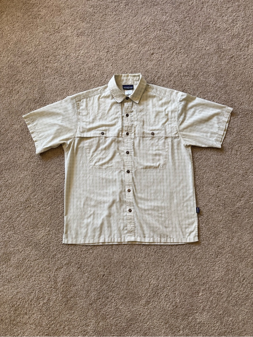 Gorpcore Mens Medium Patagonia Short Sleeve Button Up, White/Green Color, Hiking